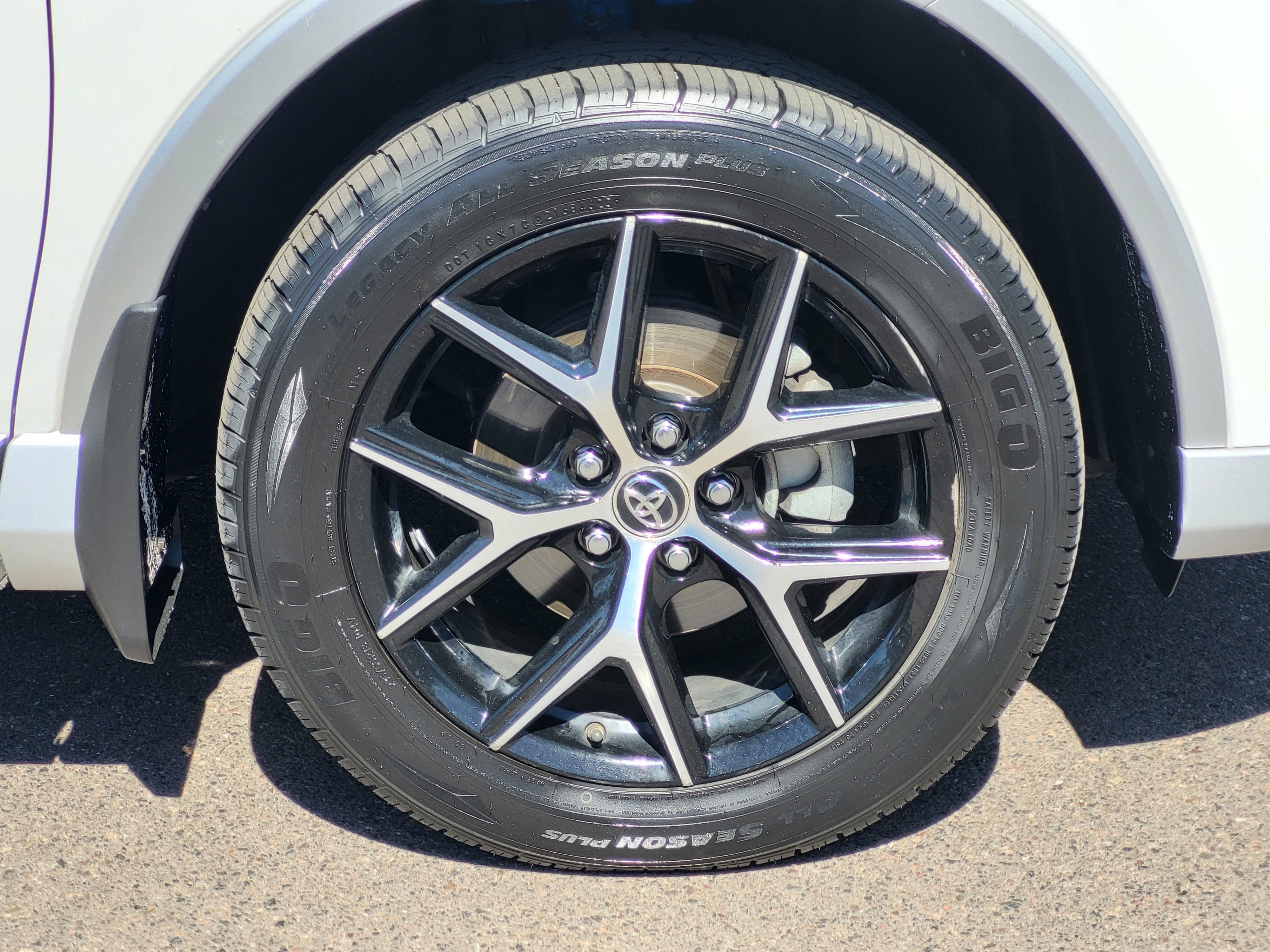 Certified 2016 Toyota RAV4 SE AWD/4WD image 8