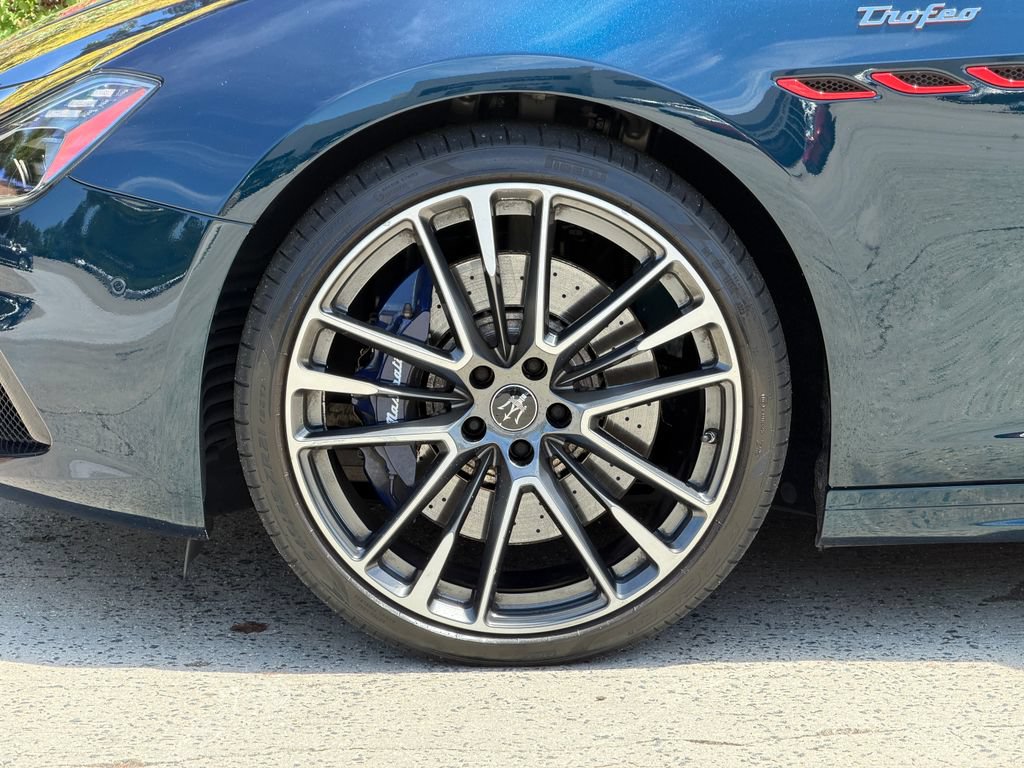 Used 2021 Maserati Ghibli Trofeo RWD image 12