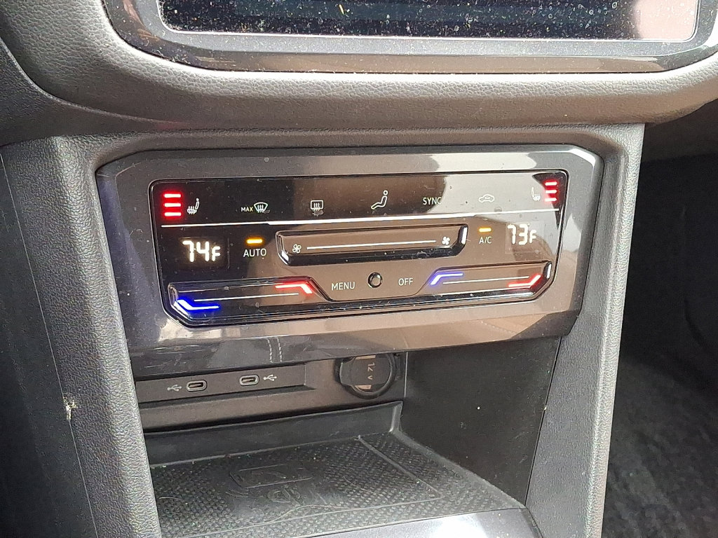 Used 2022 Volkswagen Tiguan SE w/ Panoramic Sunroof Package image 27