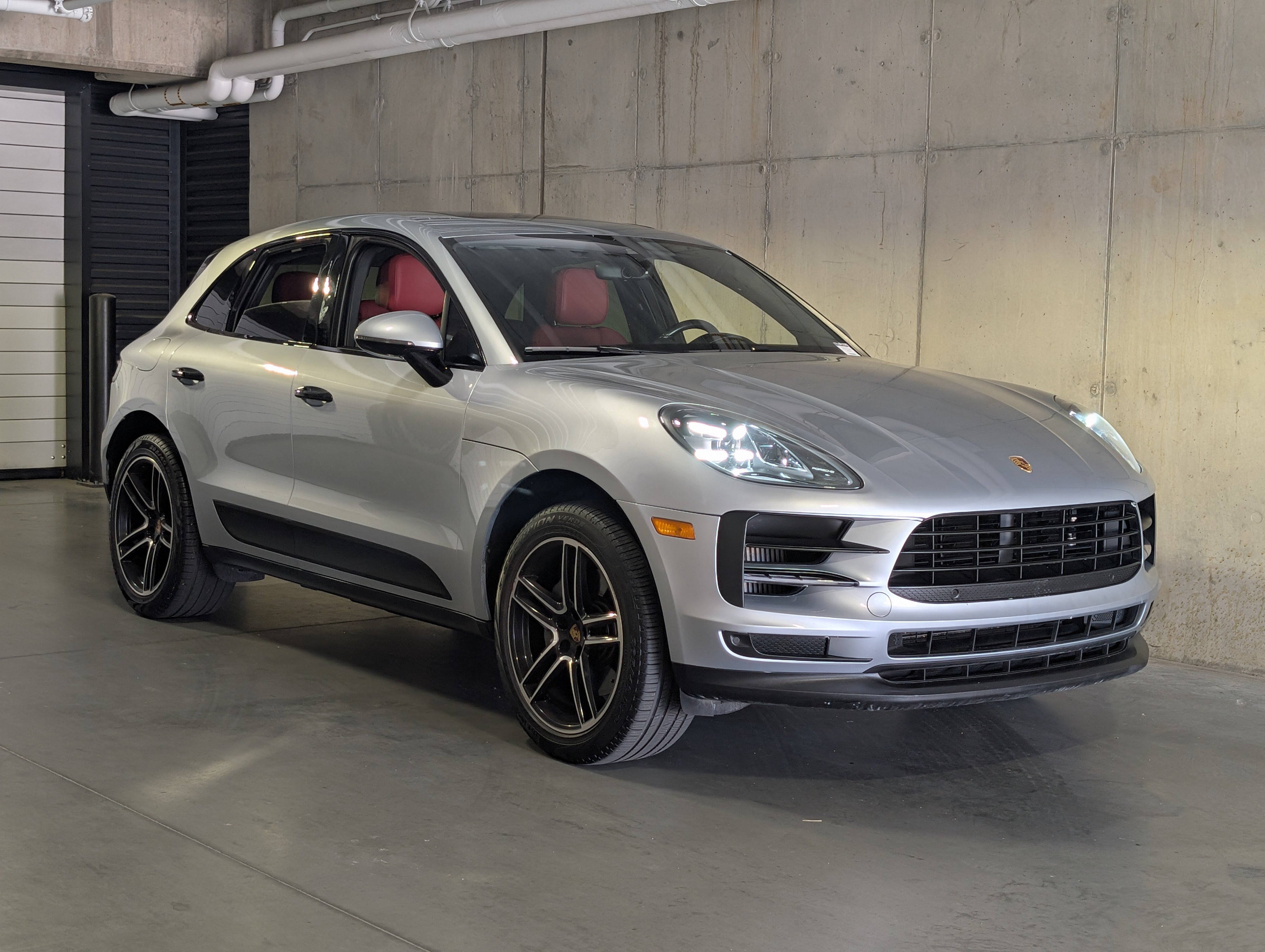 Certified 2020 Porsche Macan S AWD/4WD image 11