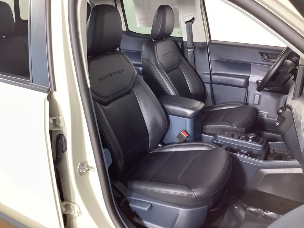 Used 2025 Ford Maverick Lariat w/ Black Appearance Package AWD/4WD image 33