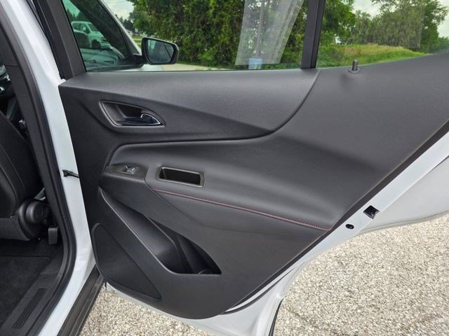Used 2023 Chevrolet Equinox RS AWD/4WD image 13