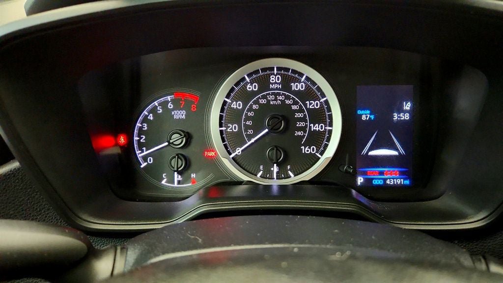 Used 2022 Toyota Corolla LE FWD image 14