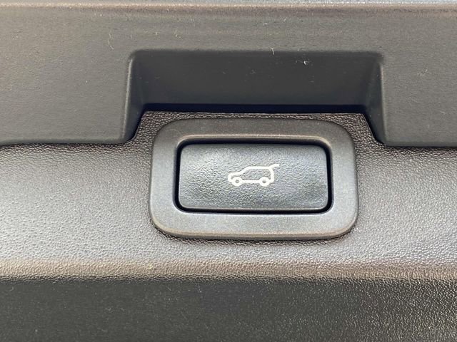 Used 2018 Land Rover Discovery HSE image 14