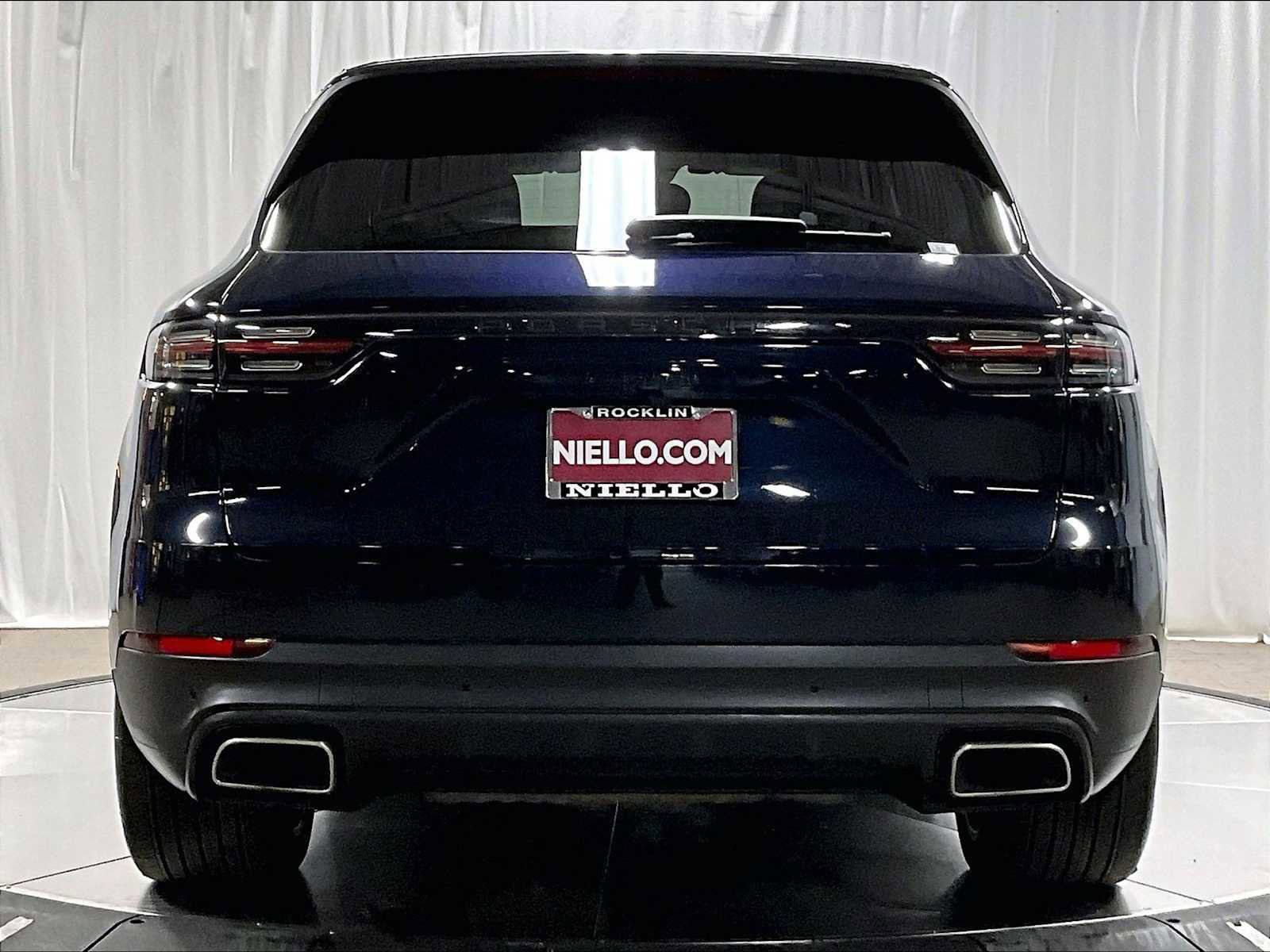 Used 2023 Porsche Cayenne image 9