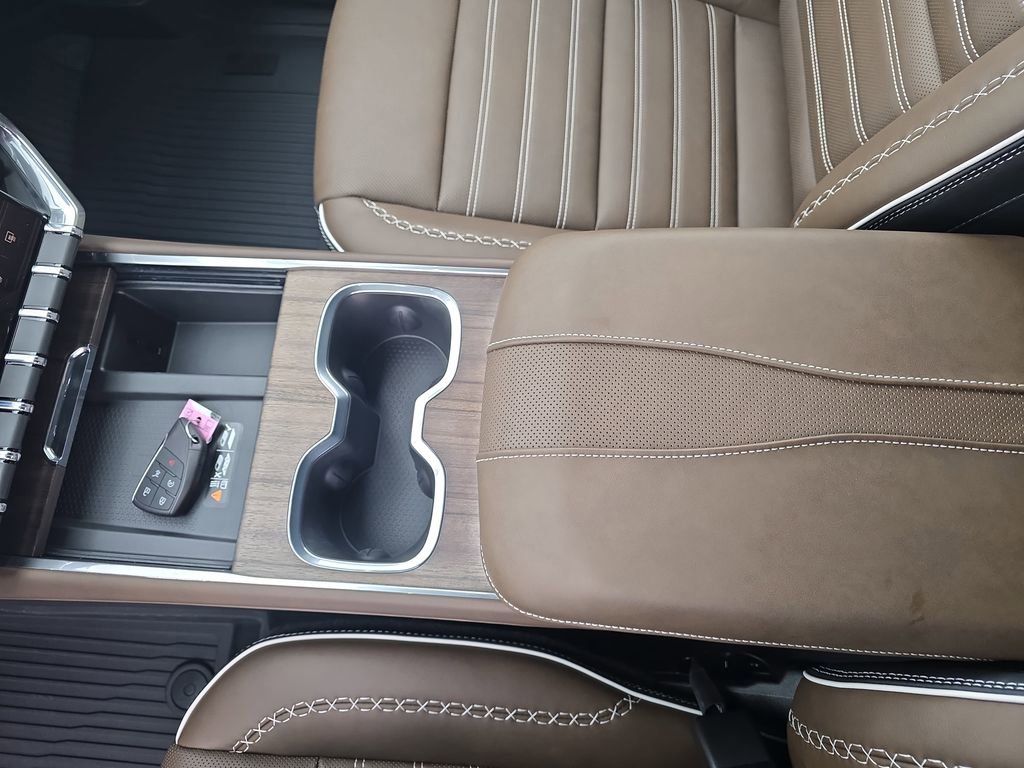 New 2026 GMC Acadia Denali Ultimate w/ LPO, Floor Liner Package AWD/4WD image 26