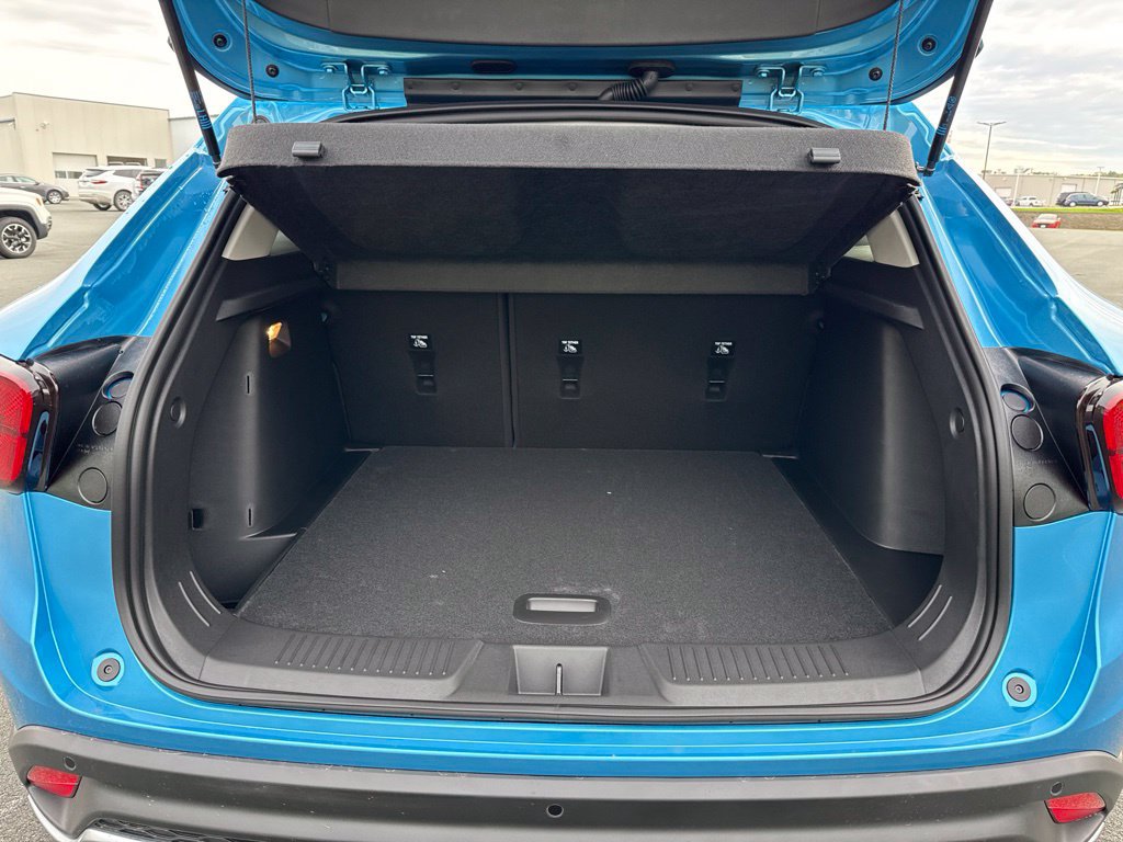 New 2026 Chevrolet Trax LT w/ Driver Confidence Package FWD image 20