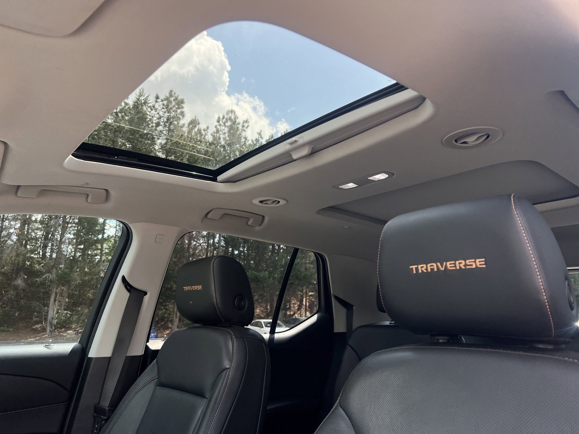 Used 2020 Chevrolet Traverse Premier w/ Redline Edition image 11