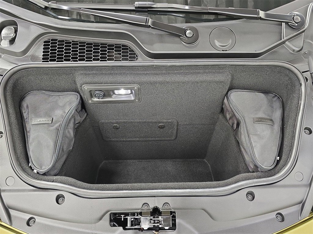 Used 2024 Lamborghini Huracan Sterrato image 31