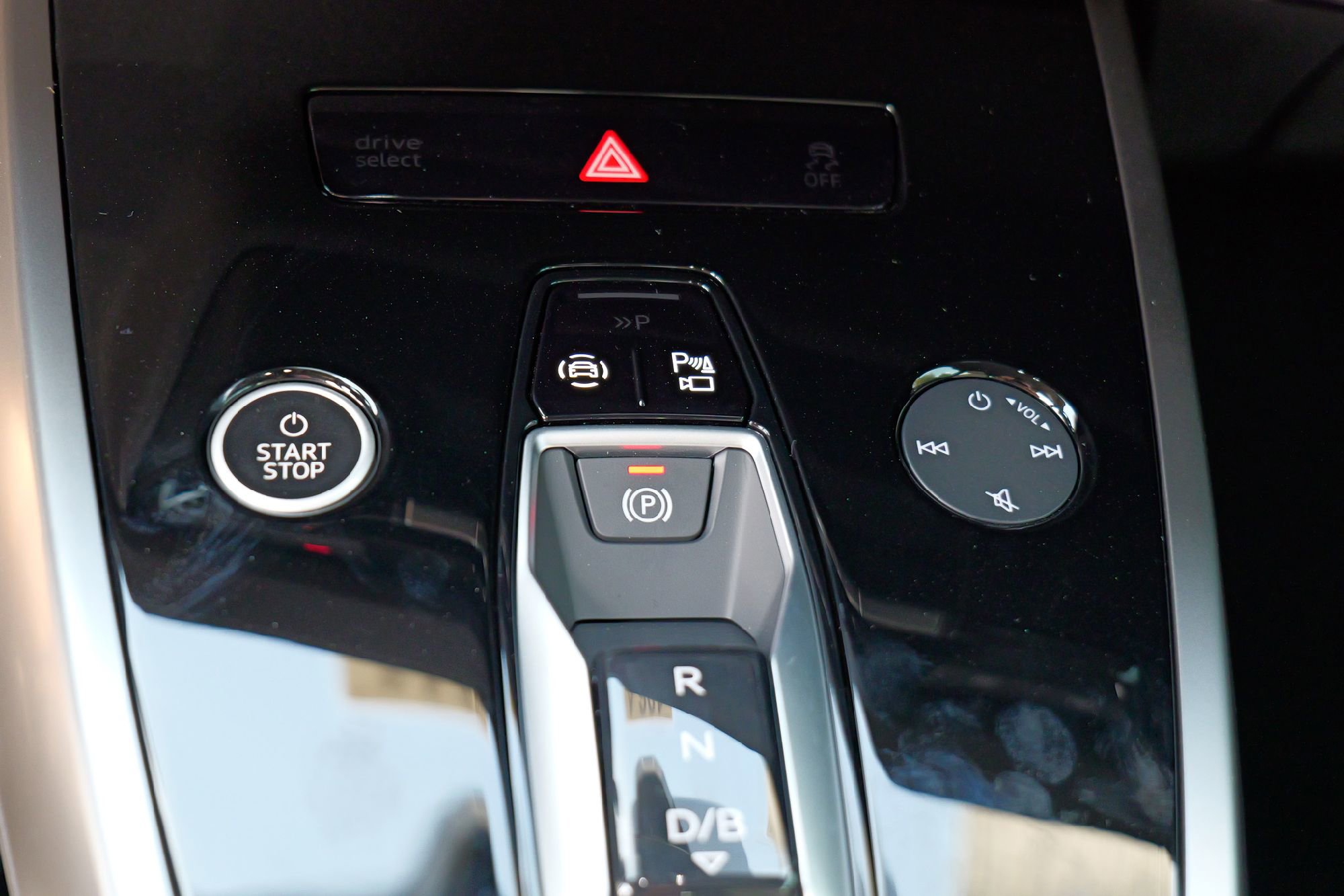 New 2026 Audi Q4 e-tron Premium Plus image 18