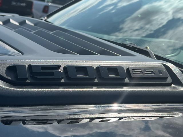 Used 2025 RAM 1500 Laramie w/ Sport Appearance Package AWD/4WD image 2