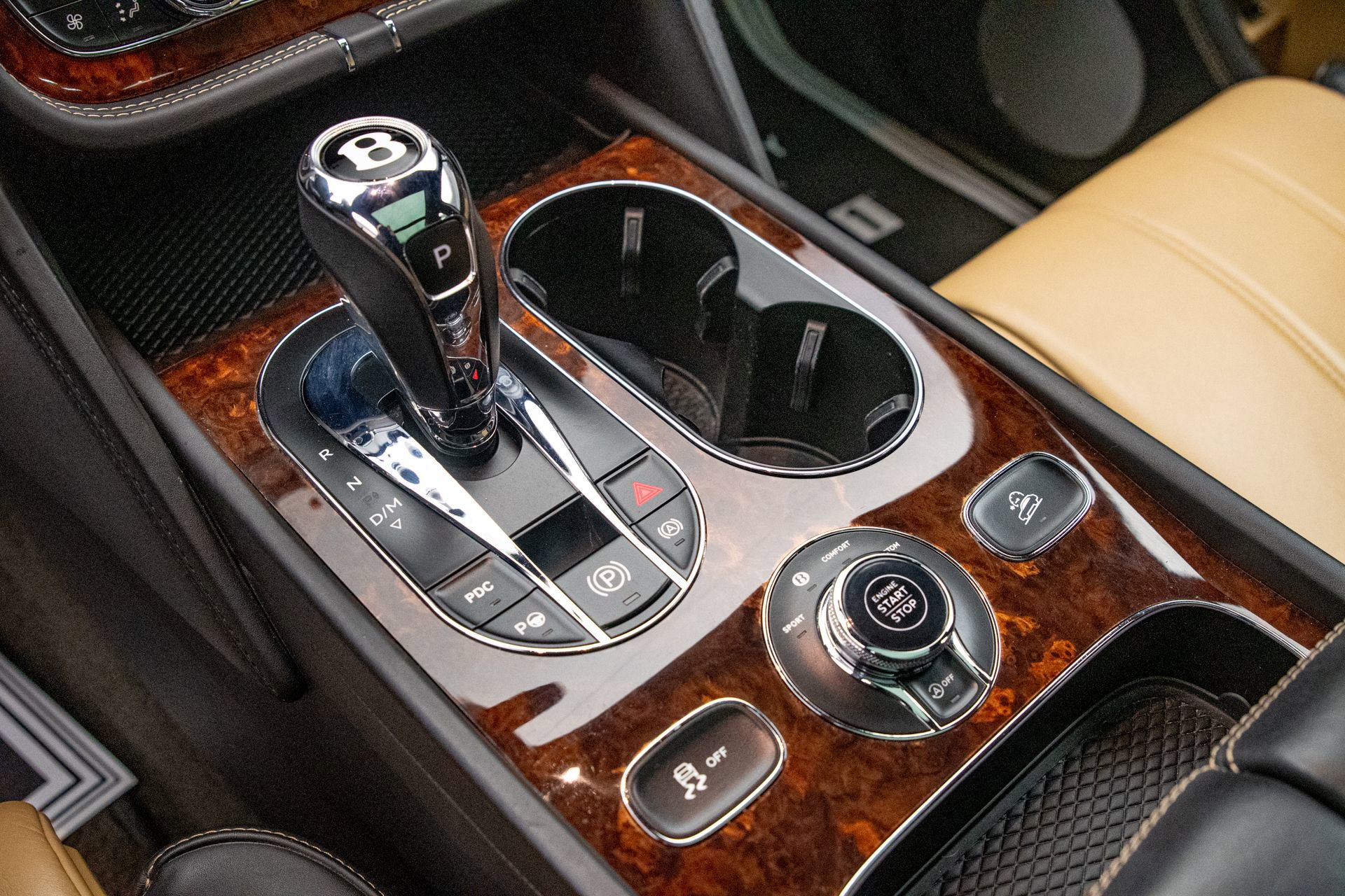 Used 2018 Bentley Bentayga Activity image 18