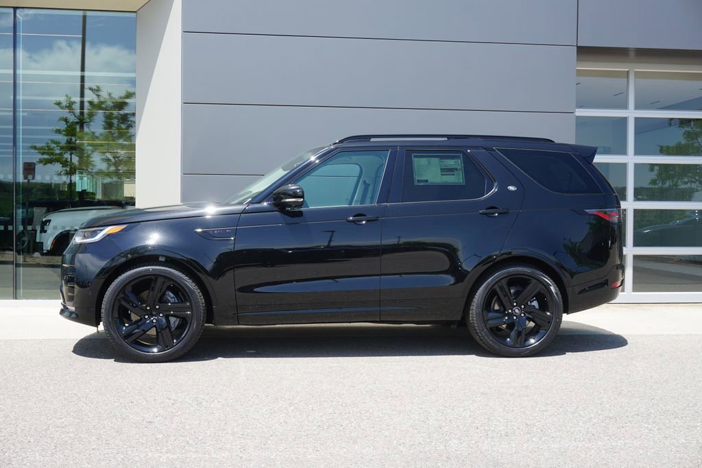 New 2025 Land Rover Discovery Dynamic SE image 8