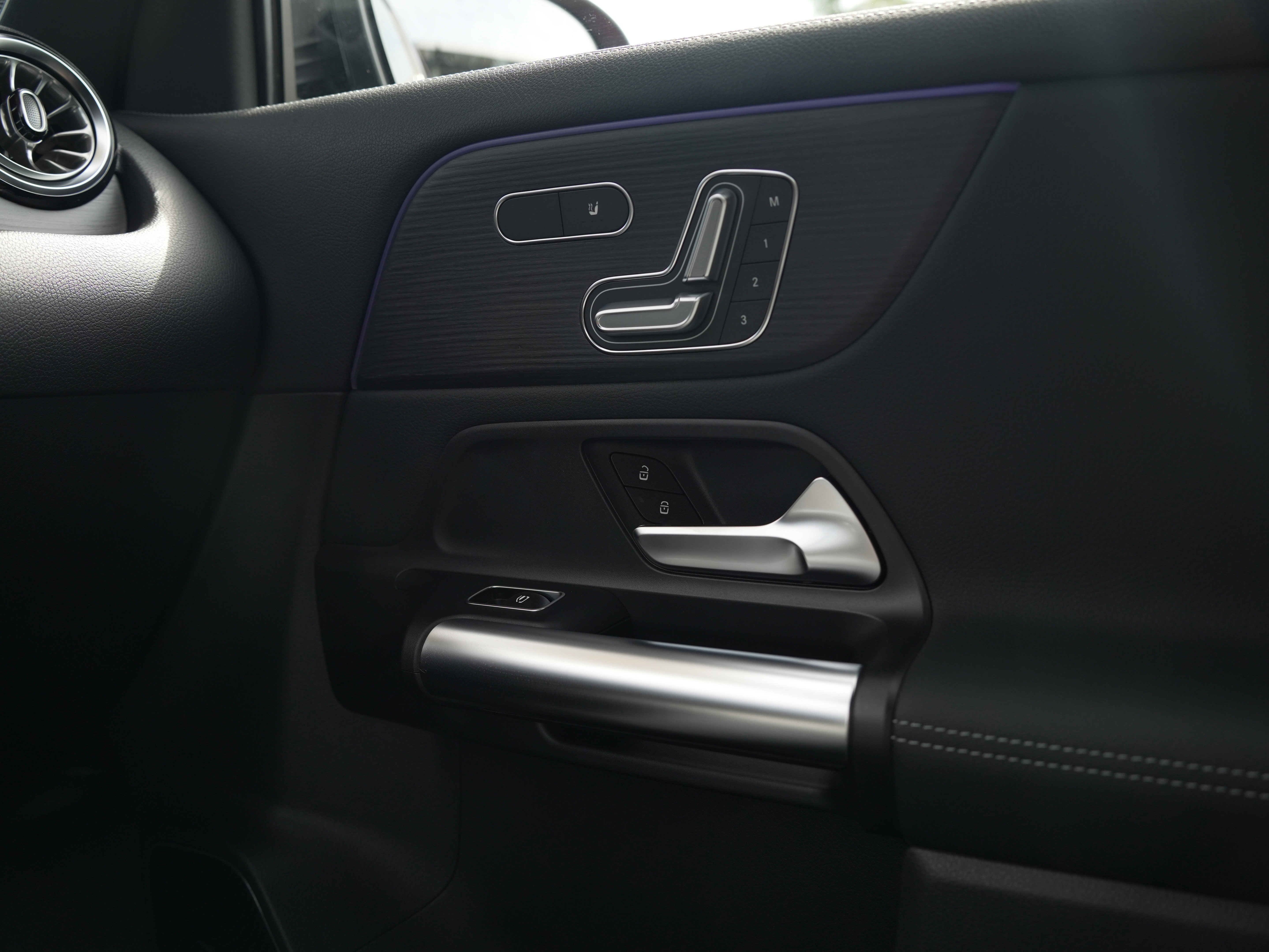 New 2026 Mercedes-Benz GLA 250 4MATIC image 30