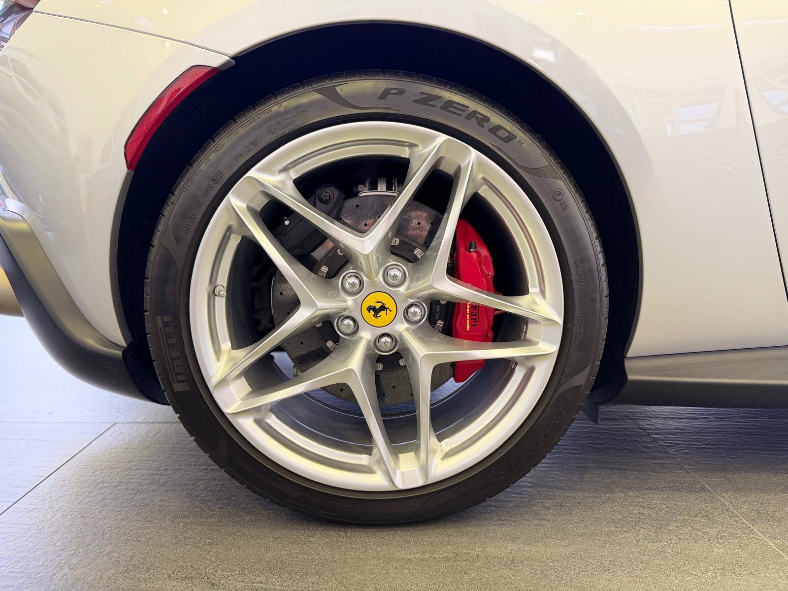 Used 2022 Ferrari Roma RWD image 29