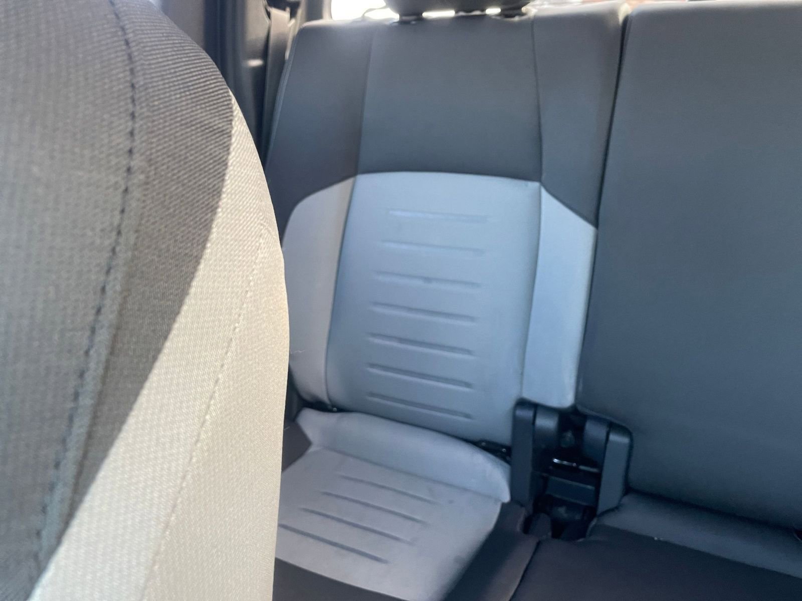 Used 2025 Toyota Tacoma TRD Off-Road image 39