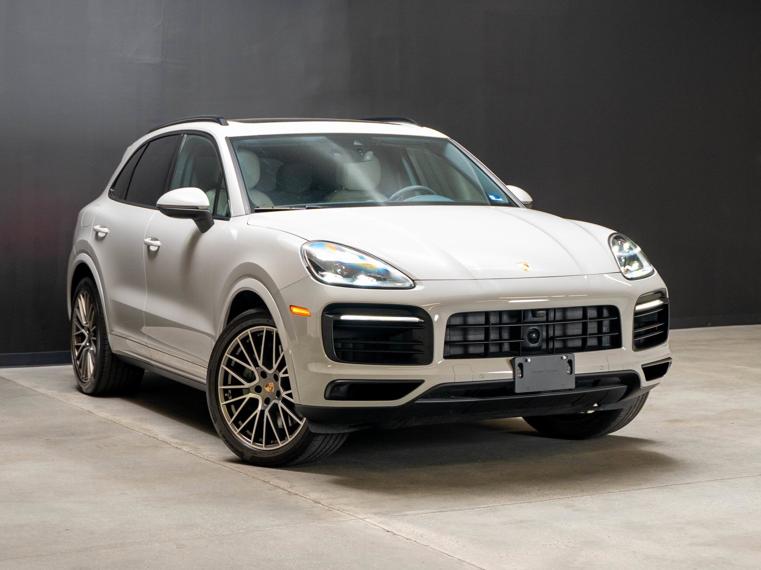 Certified 2023 Porsche Cayenne S Platinum AWD/4WD image 9