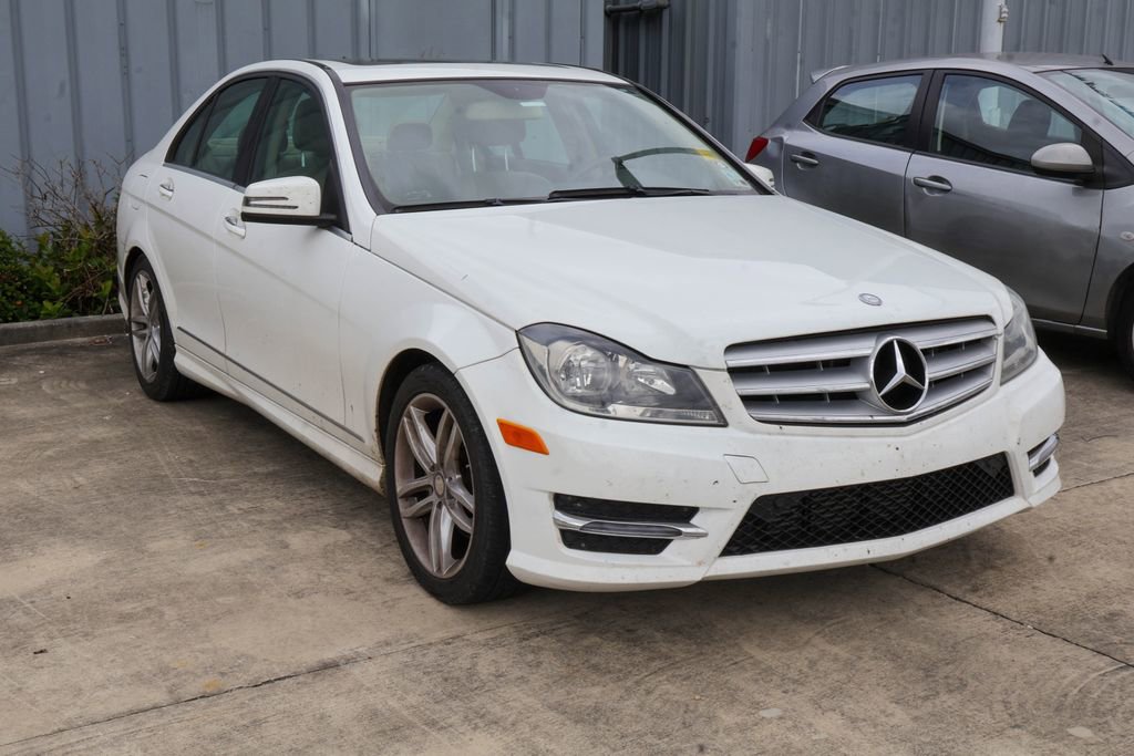 Used 2013 Mercedes-Benz C 250 Sedan image 7
