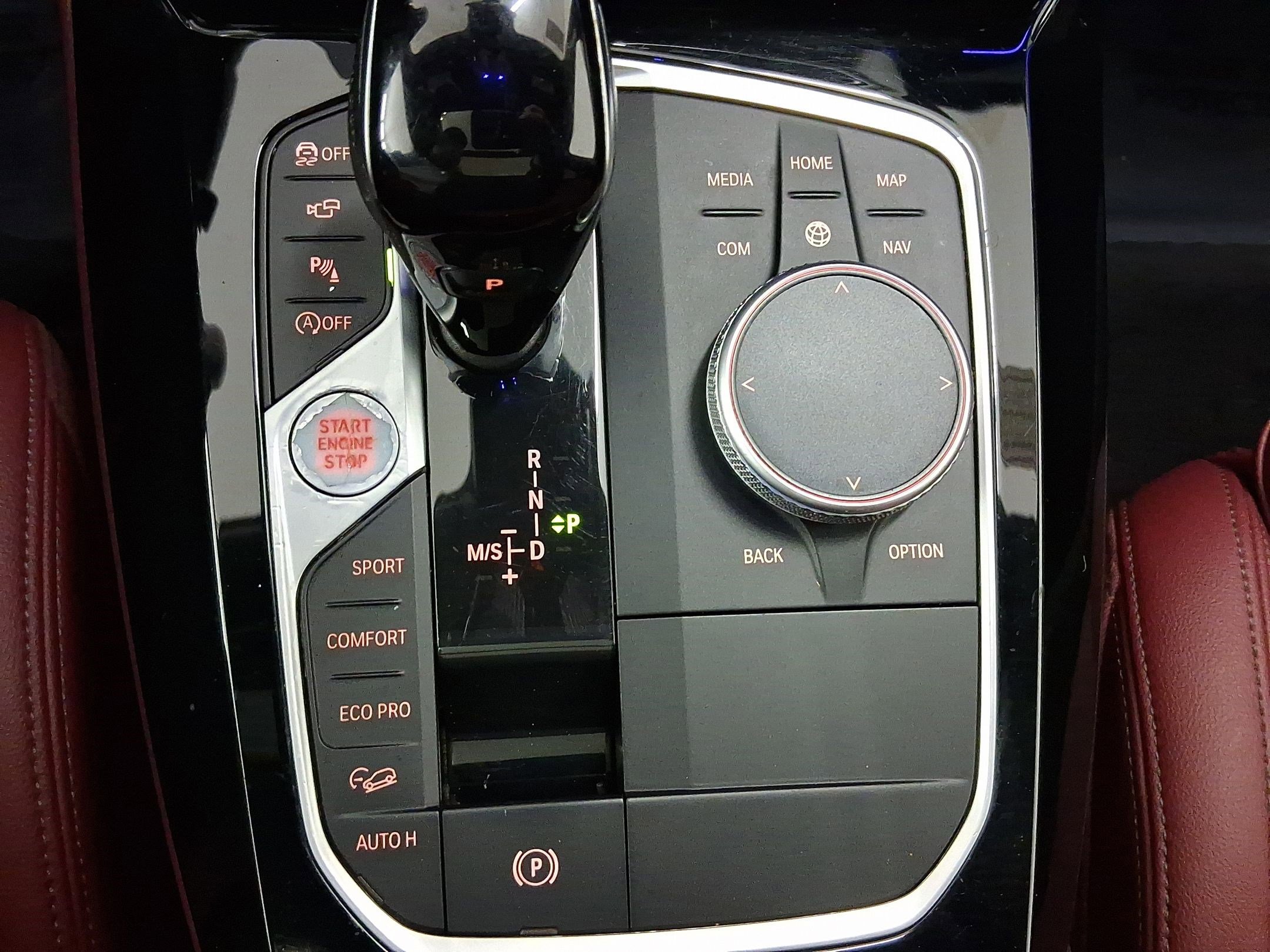 Used 2022 BMW X4 xDrive30i w/ Parking Assistance Package image 16