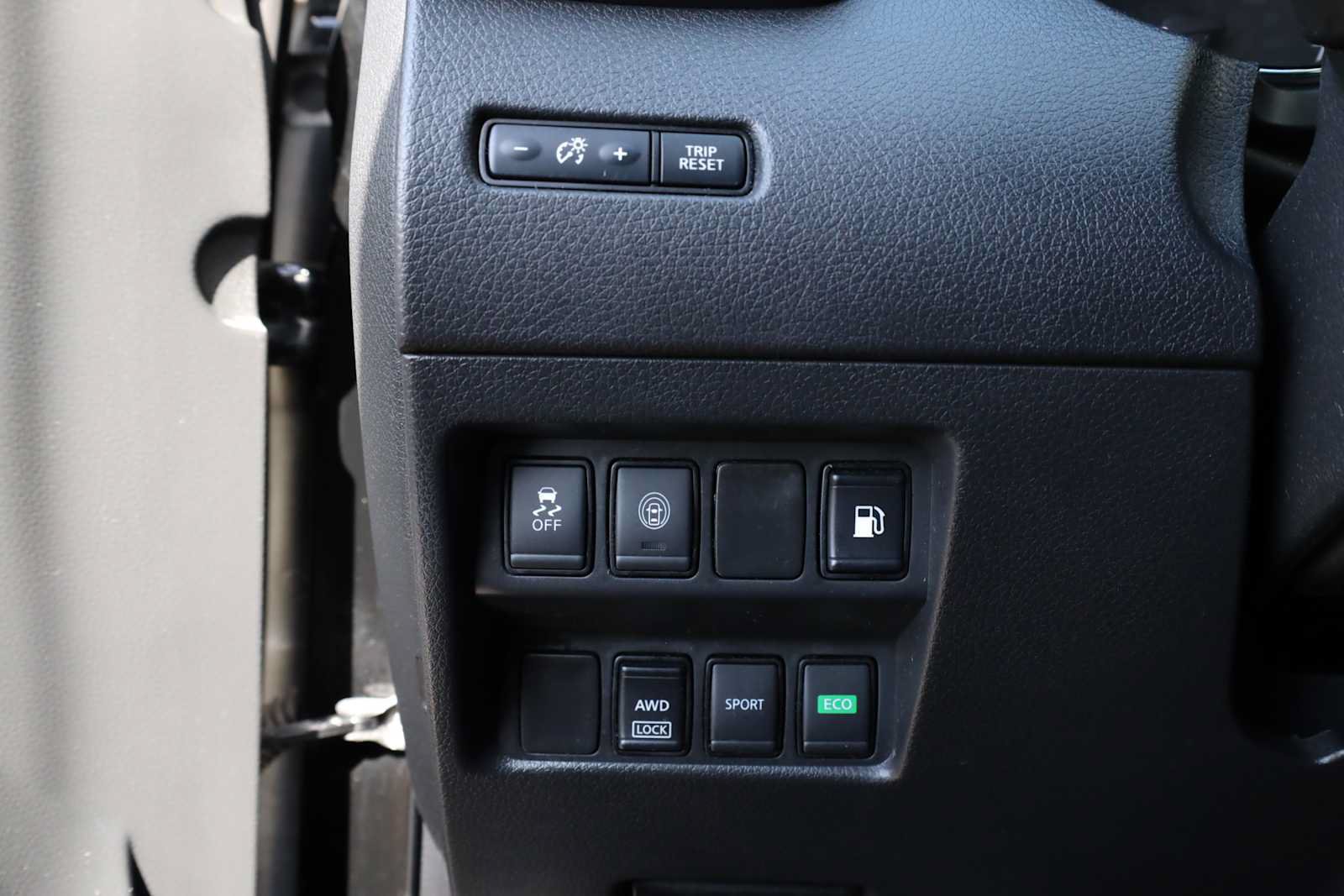 Used 2019 Nissan Rogue S AWD/4WD image 26