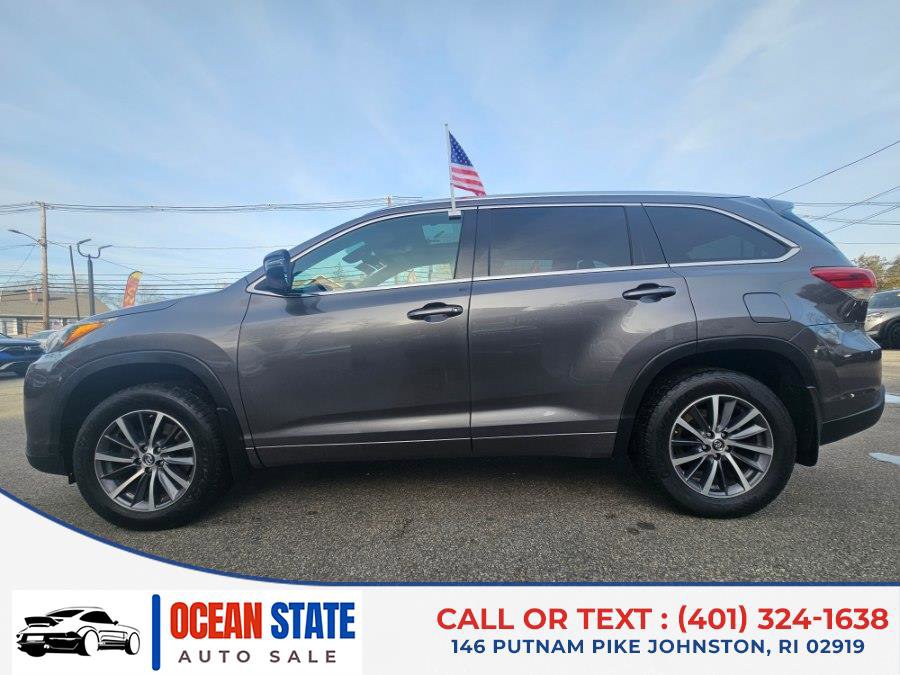 Used 2018 Toyota Highlander XLE image 2