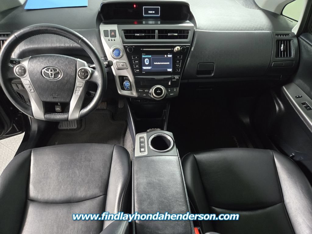 Used 2017 Toyota Prius V Four w/ Carpet Mat Package FWD image 16