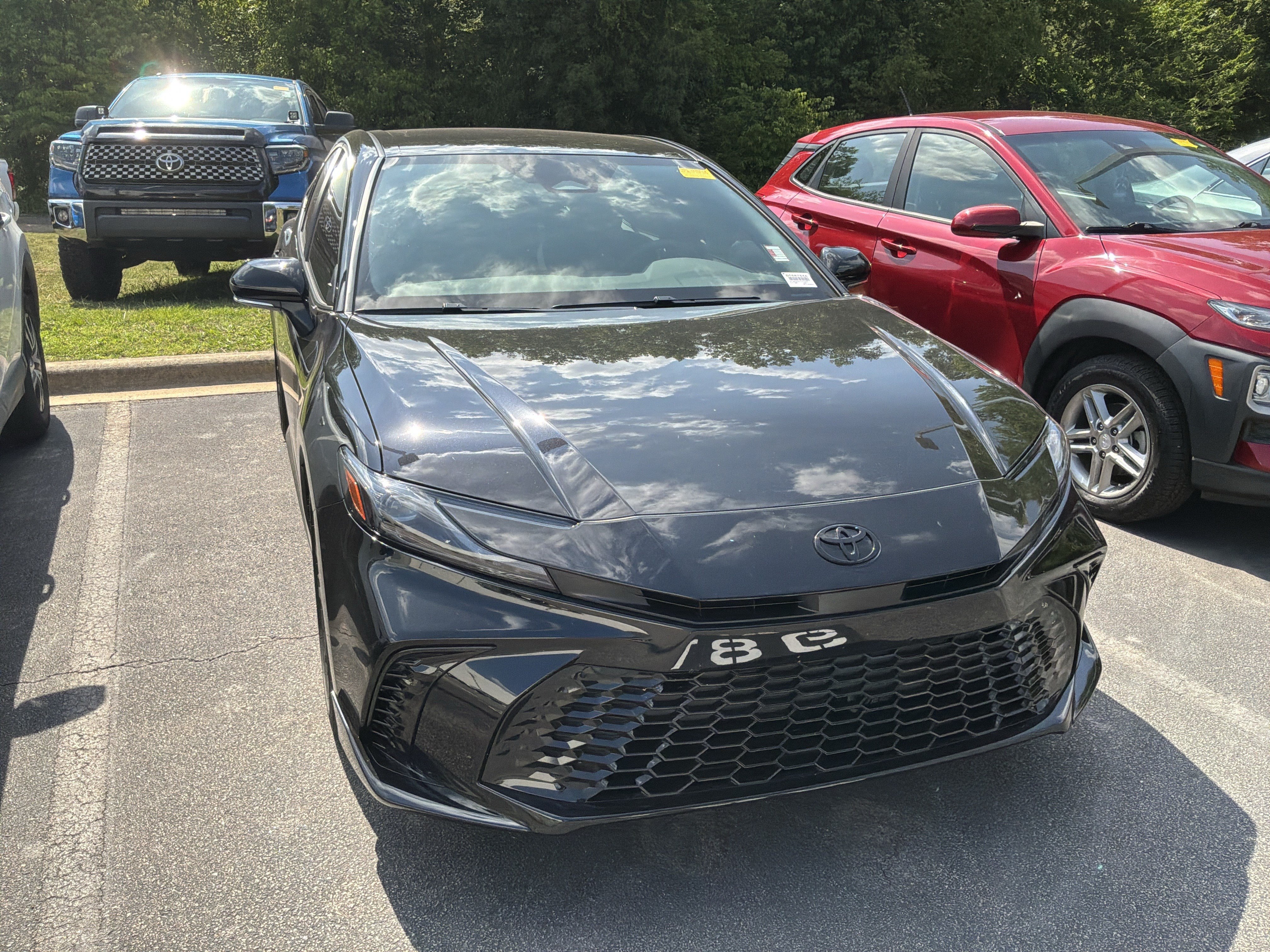 Used 2026 Toyota Camry Hybrid FWD image 38