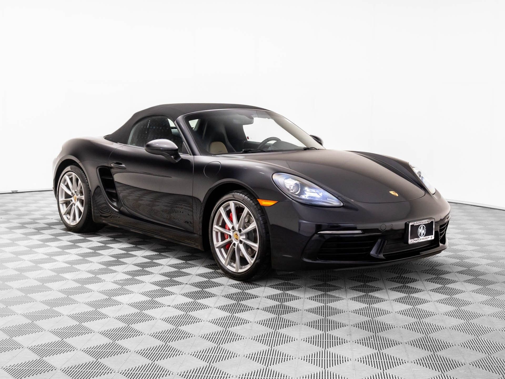 Used 2018 Porsche 718 Boxster S image 6