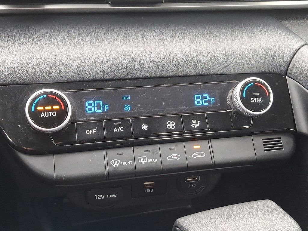 Used 2023 Hyundai Elantra SEL image 15