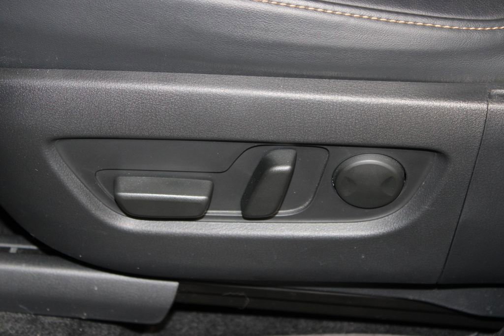 Used 2025 MAZDA CX-70 Plug-In Hybrid w/ Premium Plus AWD/4WD image 12