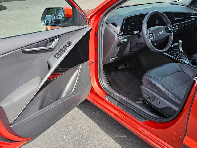 Certified 2023 Kia Niro EX FWD image 22