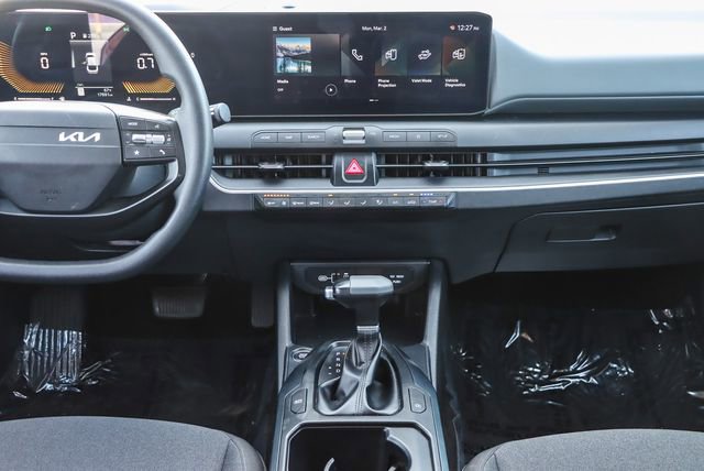 Used 2025 Kia K4 LXS image 15