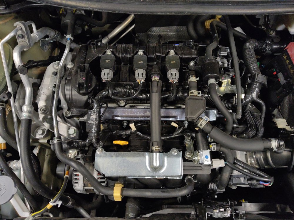 Used 2021 Nissan Versa S image 30