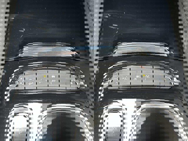 Used 2023 Buick Envision Essence image 22