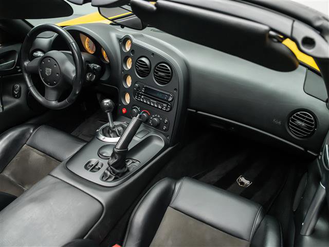 Used 2005 Dodge Viper SRT-10 image 40