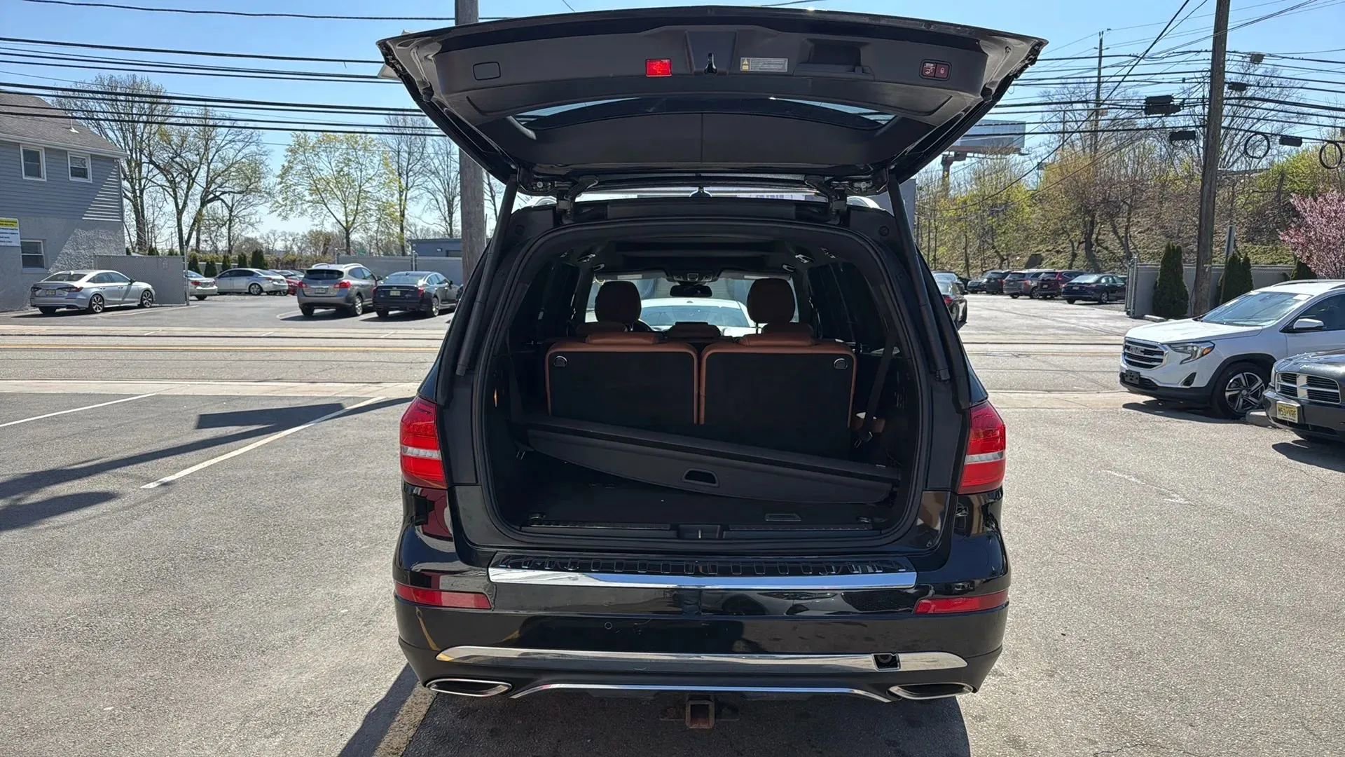 Used 2017 Mercedes-Benz GLS 450 4MATIC image 25