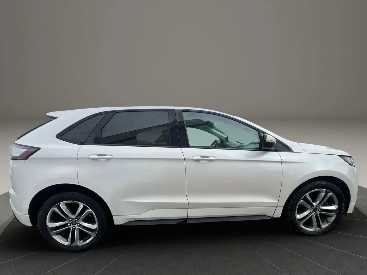 Used 2016 Ford Edge Sport w/ Technology Package image 4
