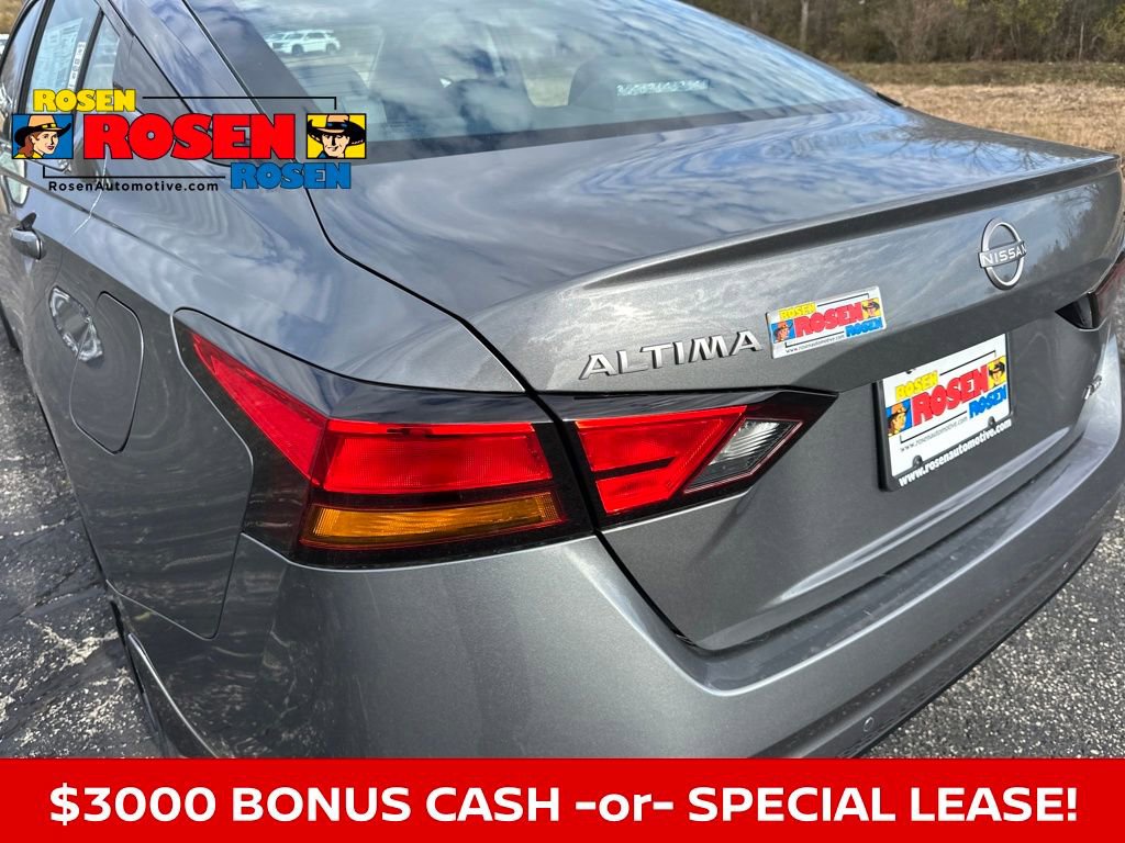 New 2025 Nissan Altima 2.5 SR w/ SR Premium Package image 33