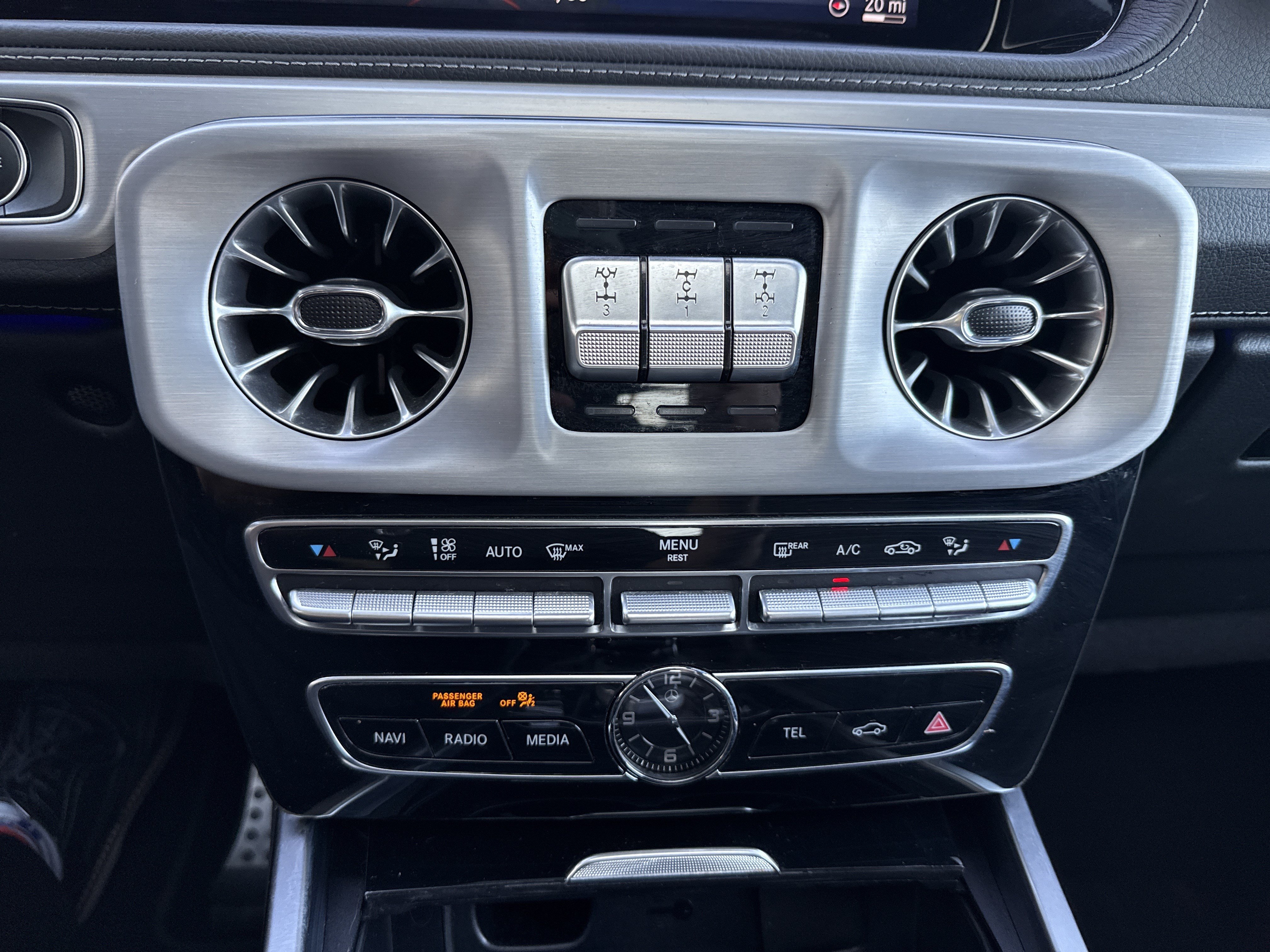 Used 2023 Mercedes-Benz G 550 image 23