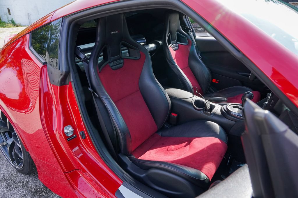 Used 2017 Nissan 370Z NISMO RWD image 34
