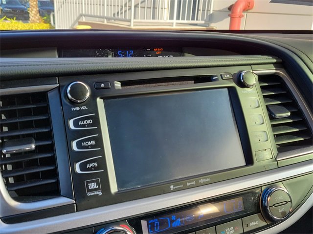 Used 2019 Toyota Highlander Limited image 20