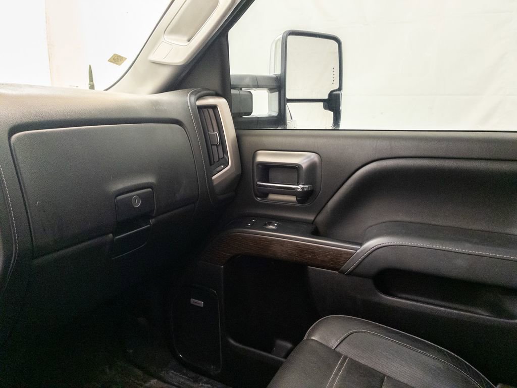 Used 2019 GMC Sierra 2500 Denali w/ Duramax Plus Package image 26