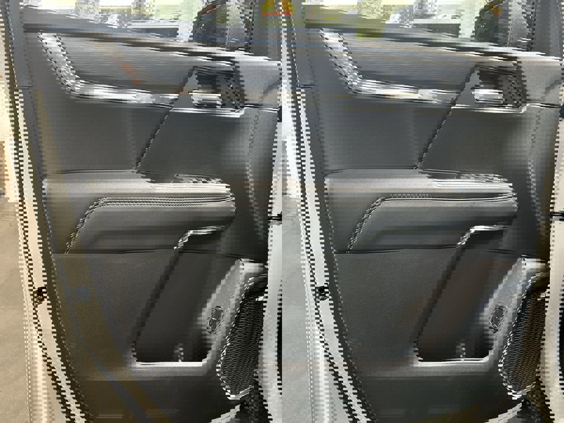 Certified 2024 GMC Acadia Elevation image 23