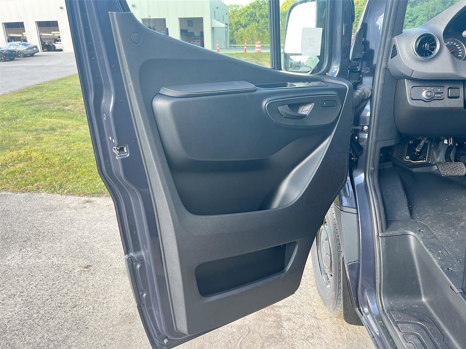 New 2025 Mercedes-Benz Sprinter 2500 image 16