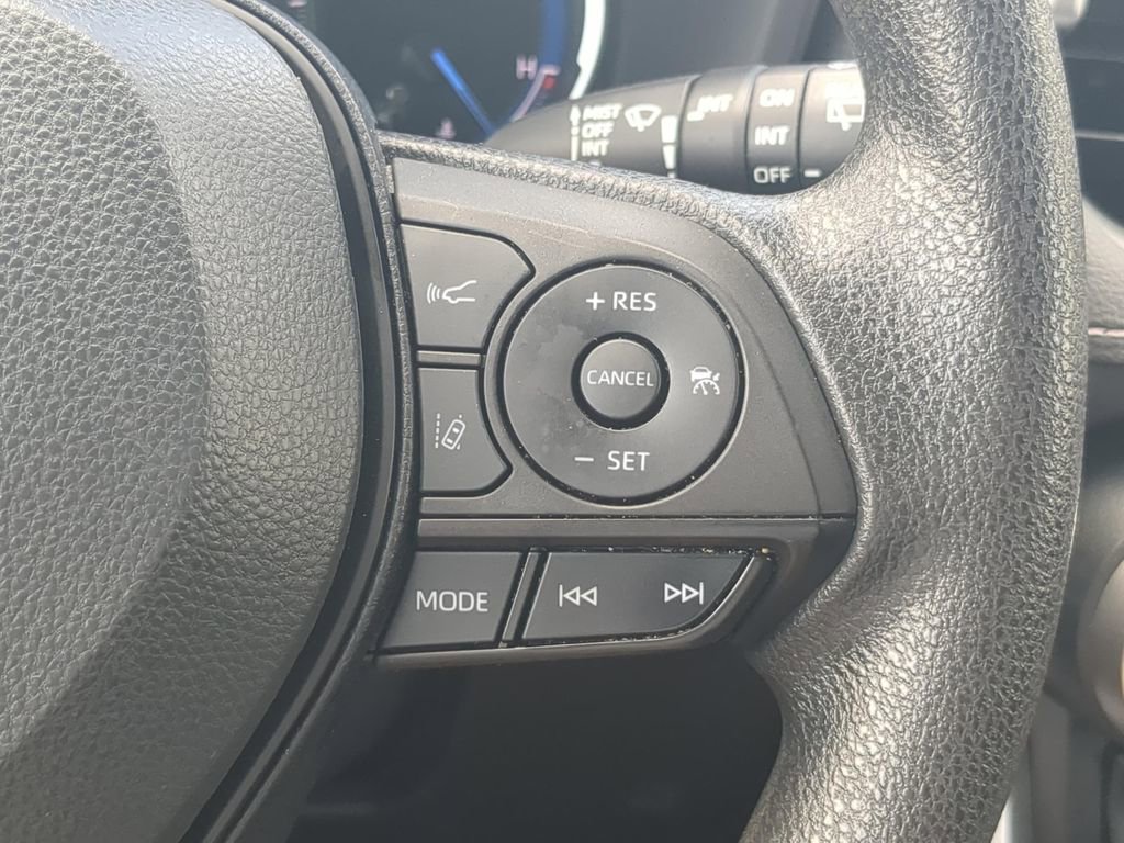 Used 2023 Toyota RAV4 AWD Hybrid image 25