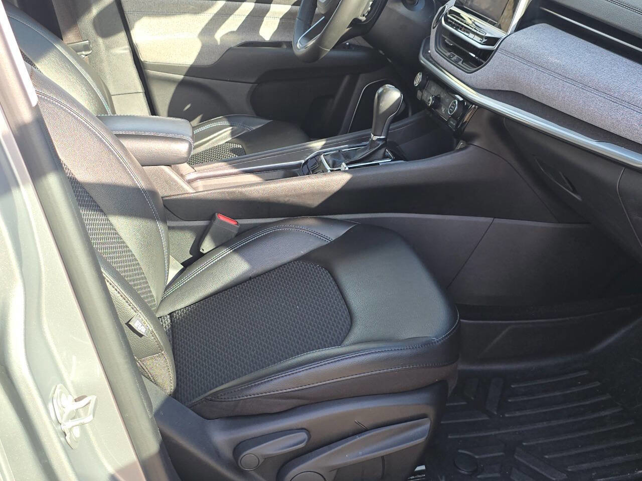 Used 2022 Jeep Compass Latitude image 23