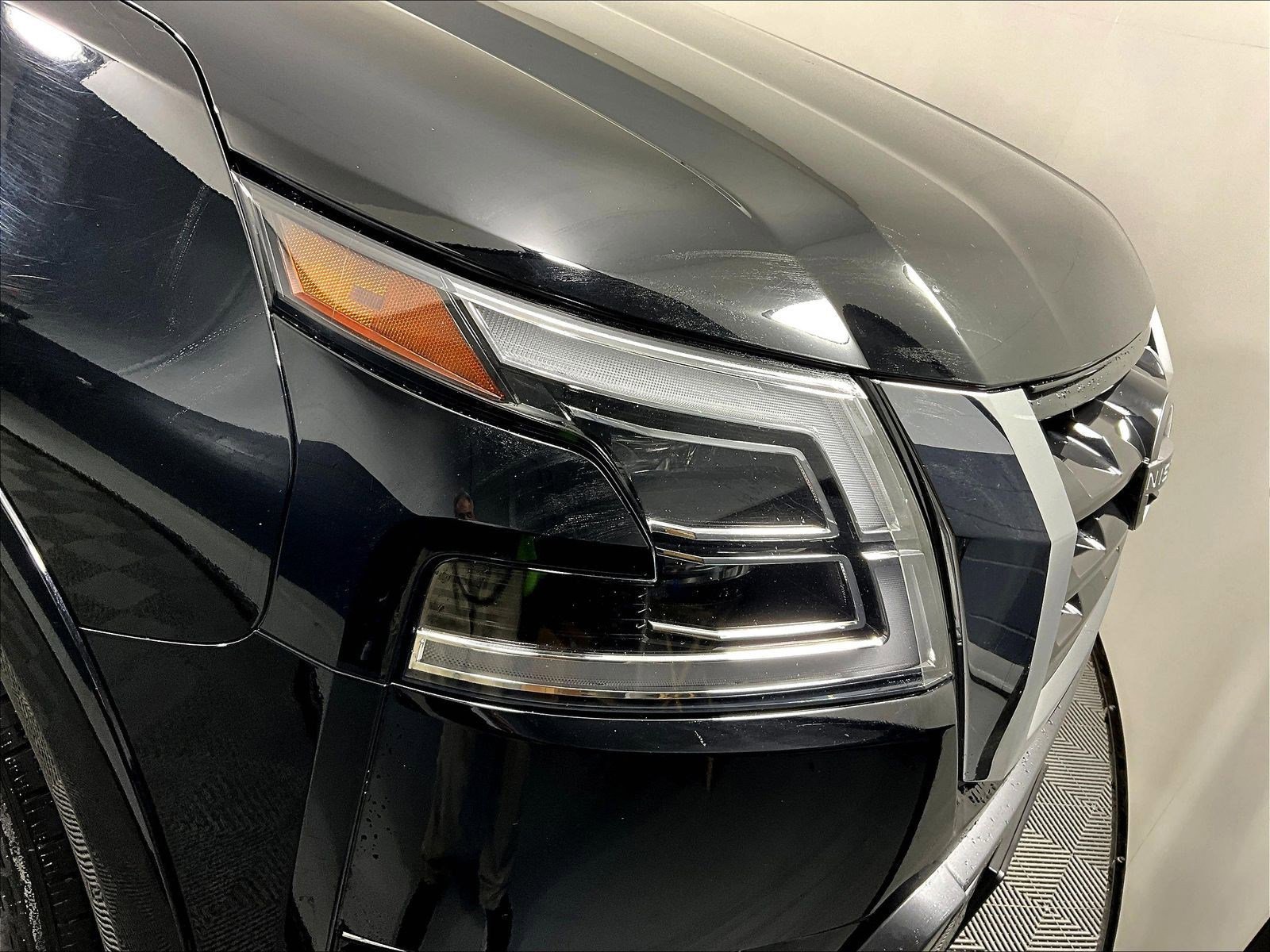 Certified 2024 Nissan Armada SL w/ Captain's Chairs Package AWD/4WD image 33