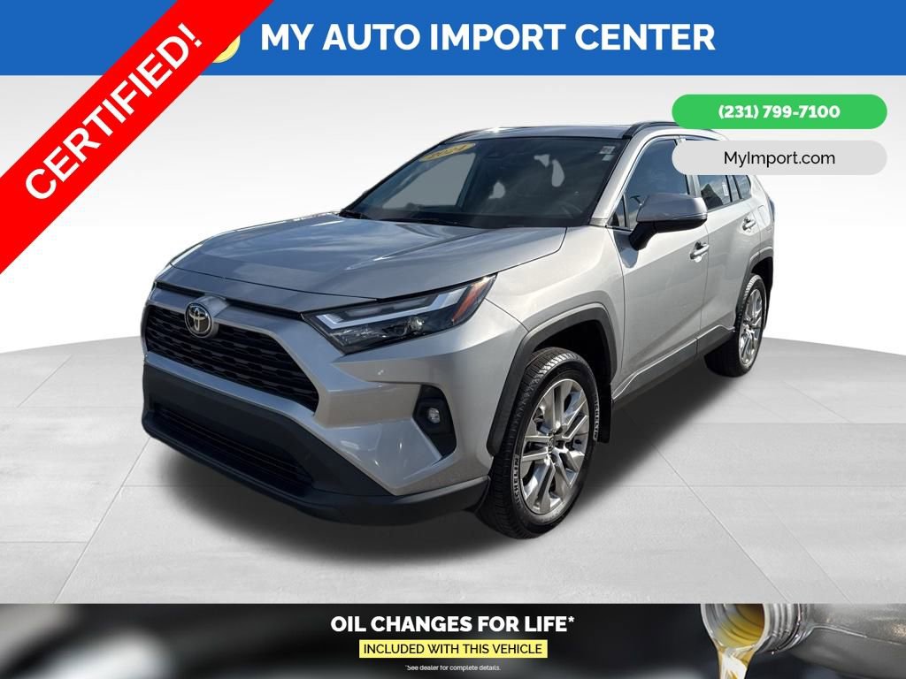 Used 2024 Toyota RAV4 XLE Premium image 3