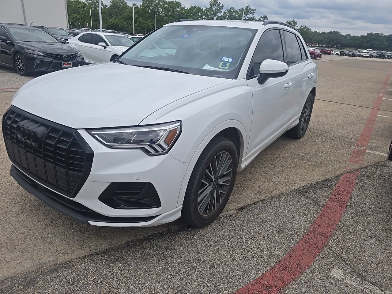 Used 2024 Audi Q3 2.0T Premium AWD/4WD image 1