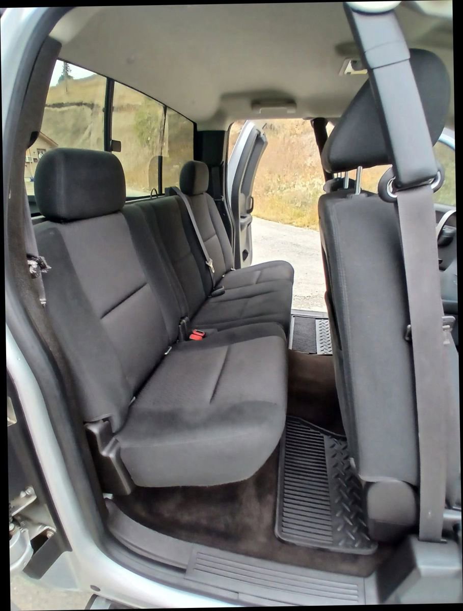 Used 2013 GMC Sierra 2500 SLE w/ SLE Preferred Package image 13